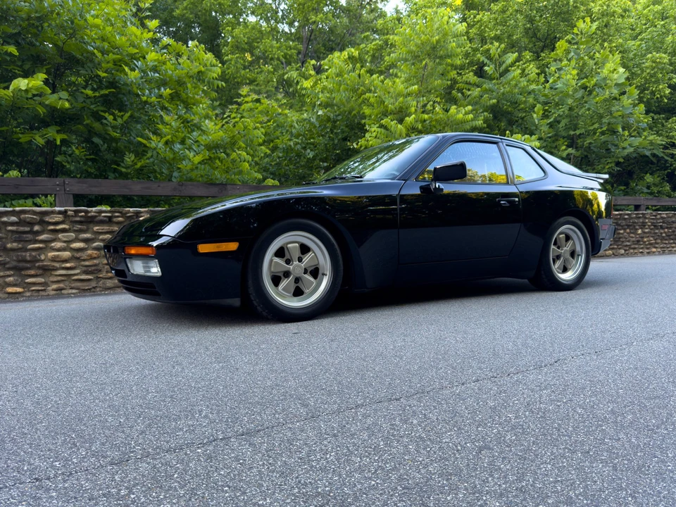 1986 Porsche 944 Turbo - Image 10 of 31