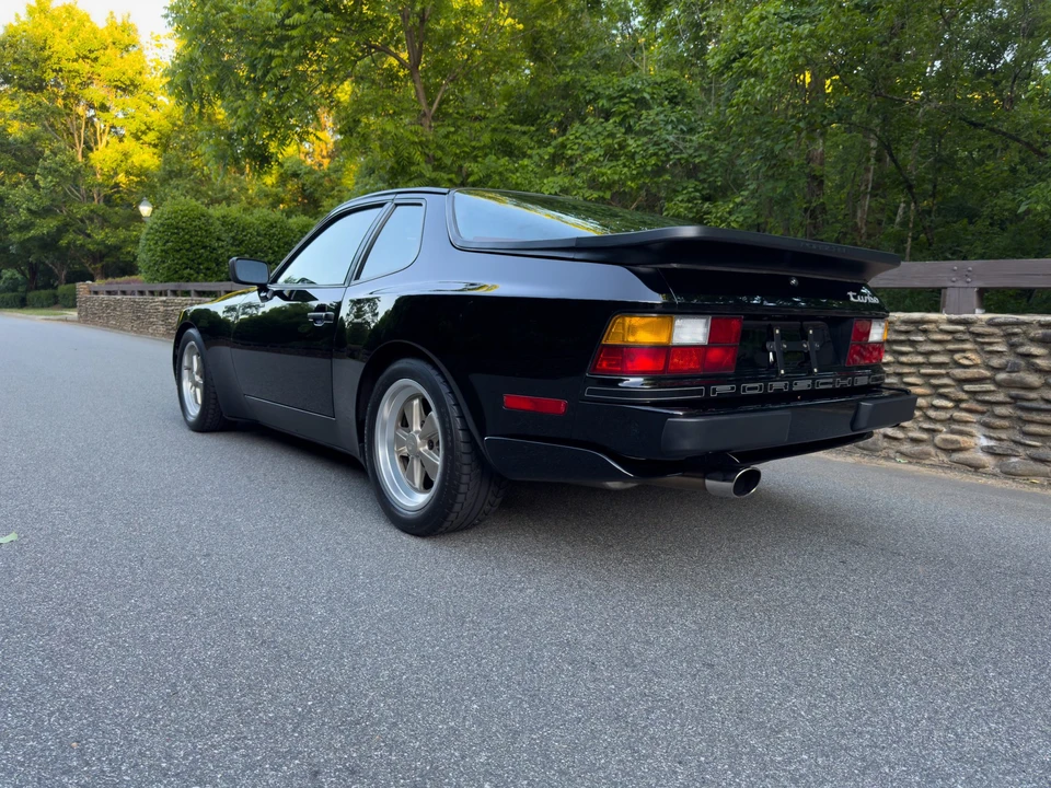 1986 Porsche 944 Turbo - Image 16 of 31