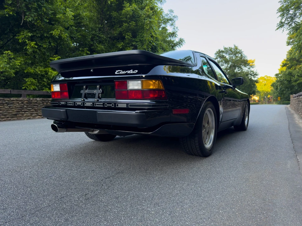 1986 Porsche 944 Turbo - Image 28 of 31