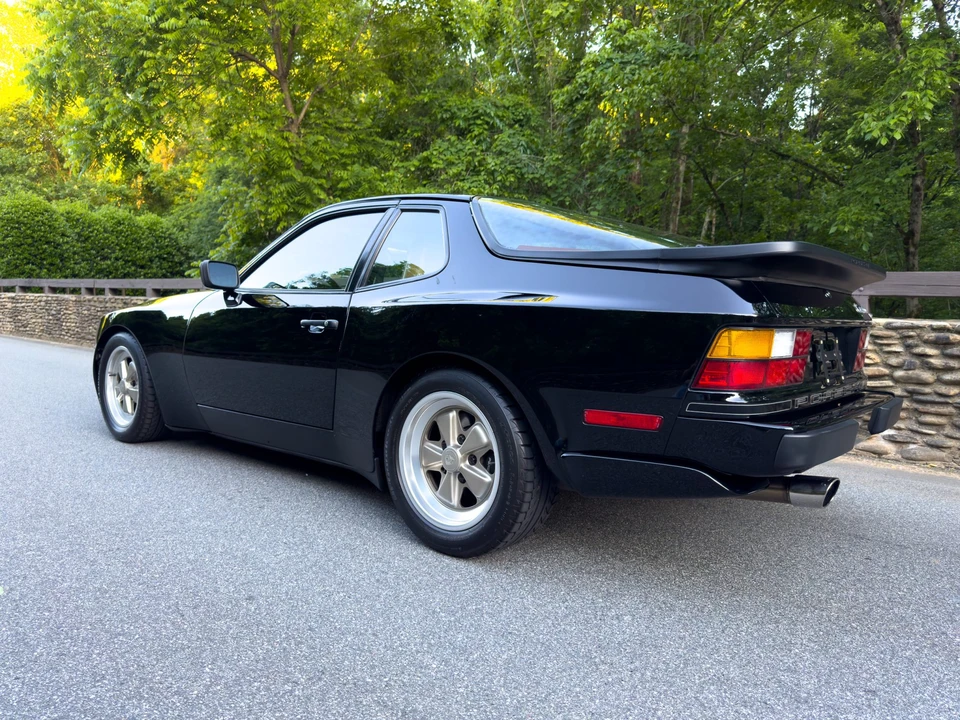 1986 Porsche 944 Turbo - Image 17 of 31