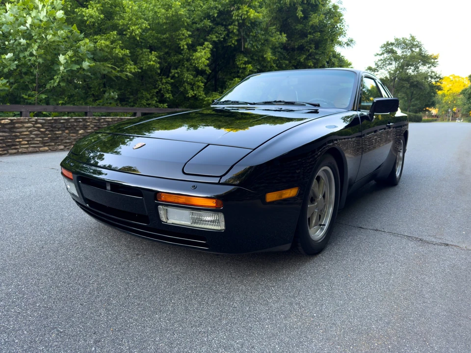 1986 Porsche 944 Turbo - Image 6 of 31