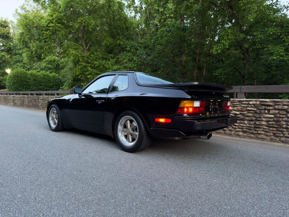 1986 Porsche 944 Turbo - Image 15 of 31