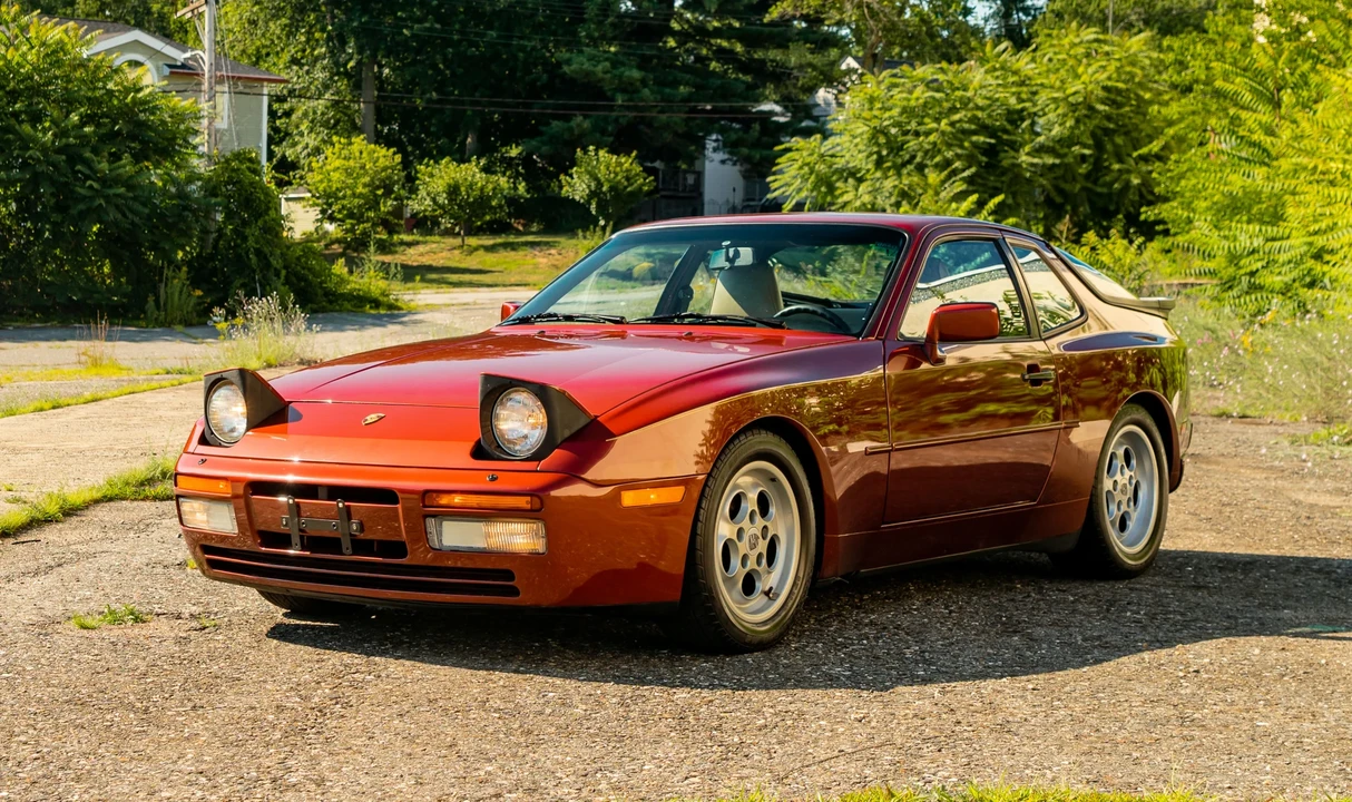 1986 Porsche 944 Turbo - Image 2 of 31