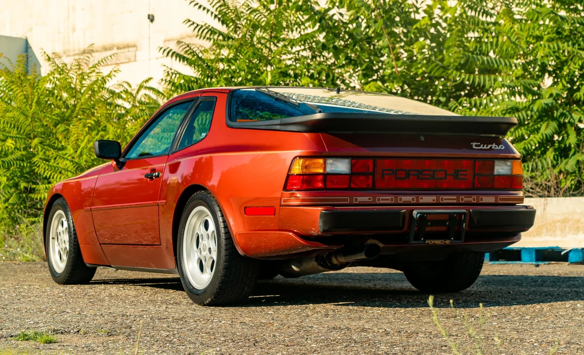 1986 Porsche 944 Turbo - Image 5 of 31