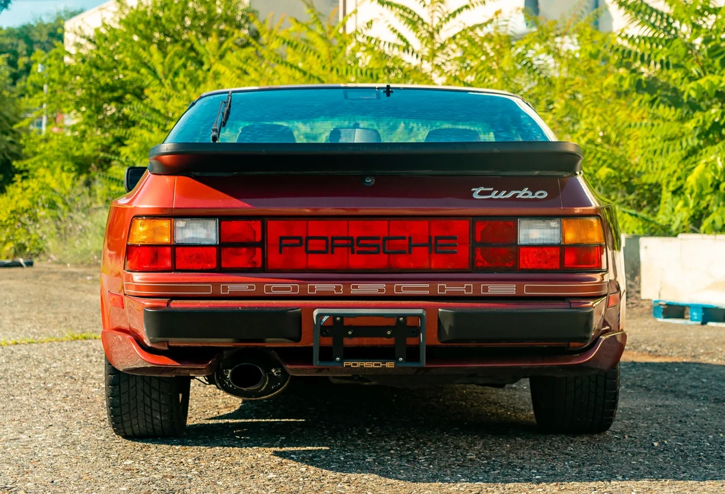 1986 Porsche 944 Turbo - Image 6 of 31
