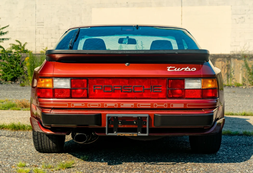 1986 Porsche 944 Turbo - Image 7 of 31