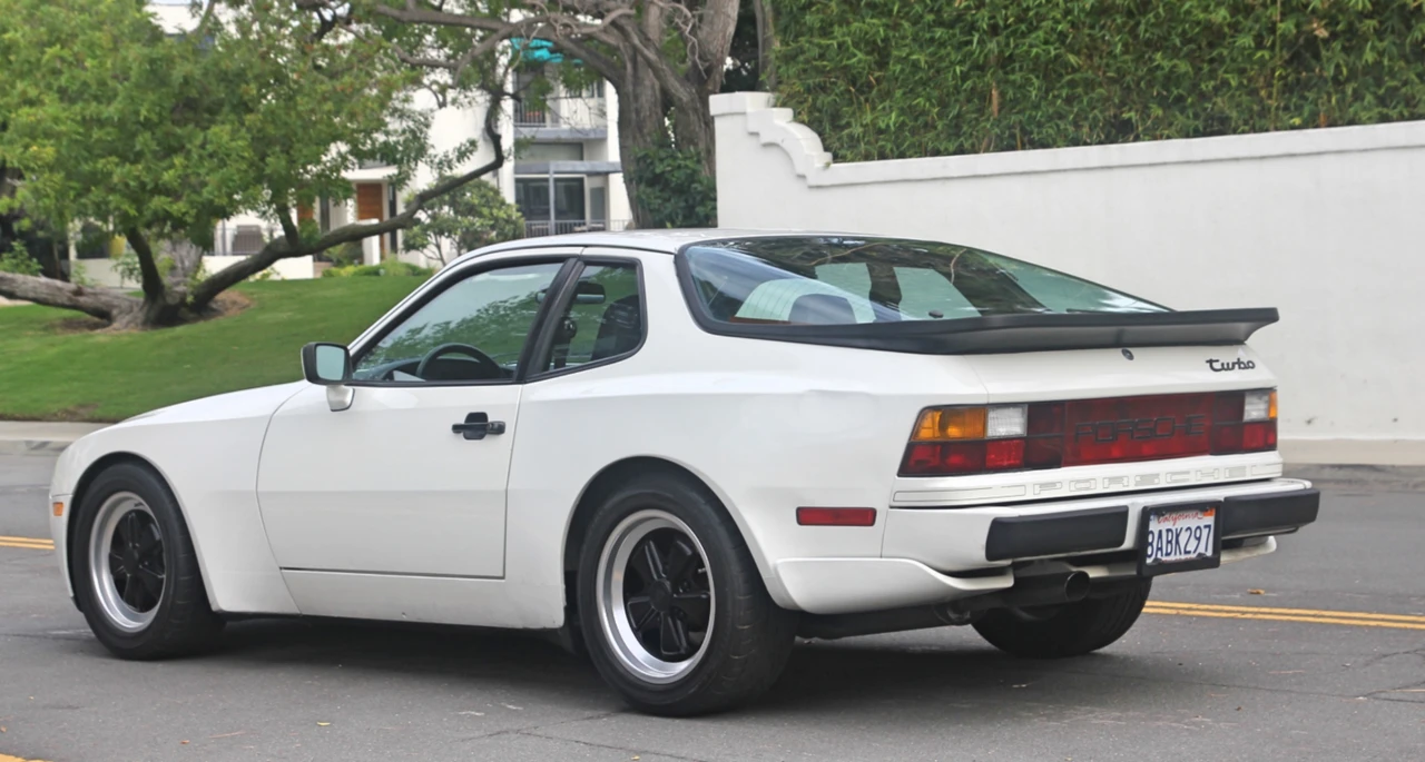 1986 Porsche 944 Turbo - Image 26 of 31