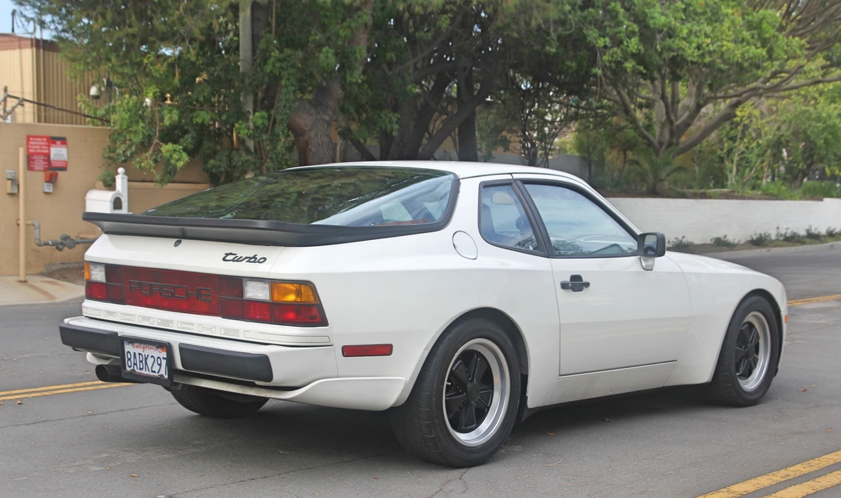 1986 Porsche 944 Turbo - Image 23 of 31