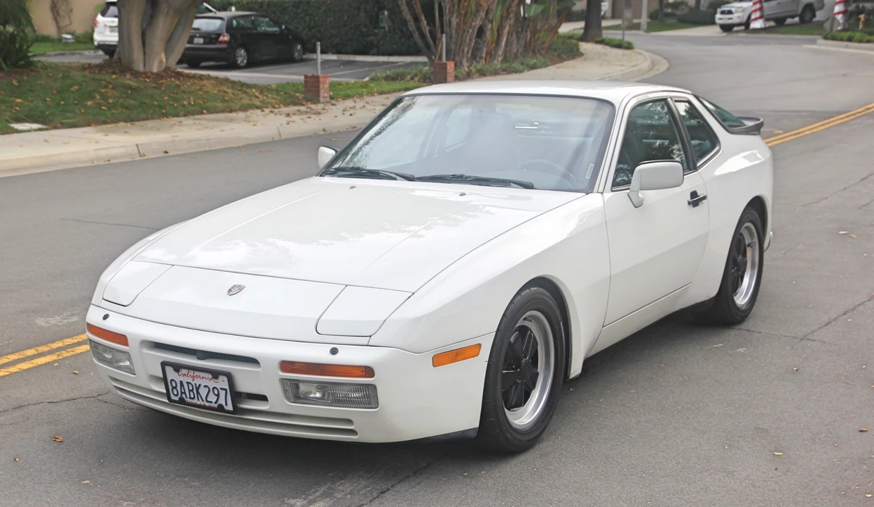 1986 Porsche 944 Turbo - Image 16 of 31