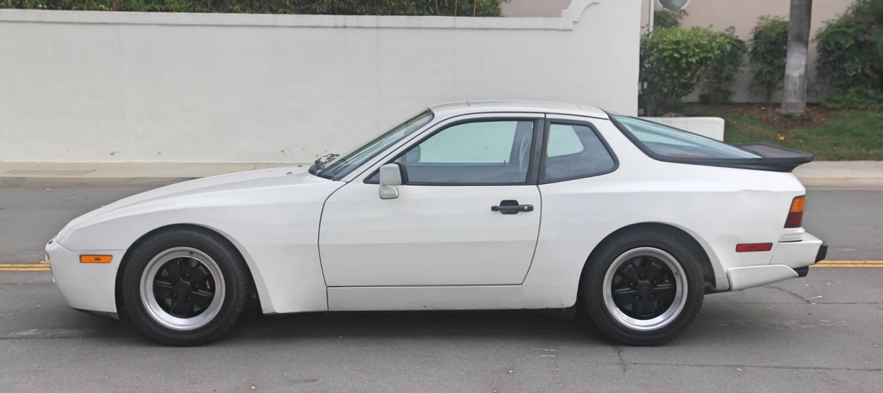 1986 Porsche 944 Turbo - Image 15 of 31