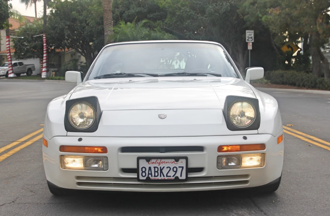 1986 Porsche 944 Turbo - Image 10 of 31