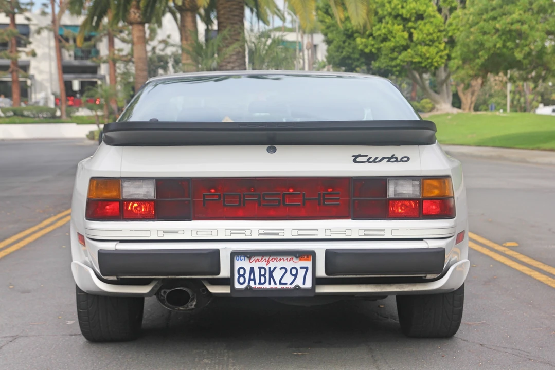 1986 Porsche 944 Turbo - Image 6 of 31