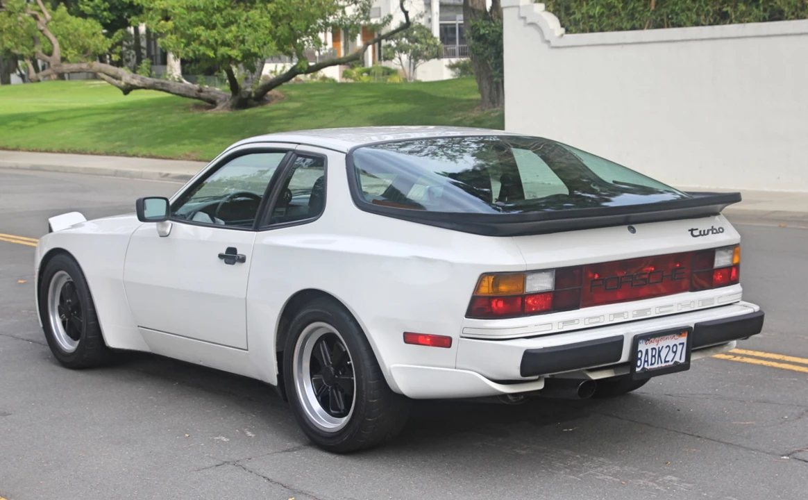 1986 Porsche 944 Turbo - Image 5 of 31