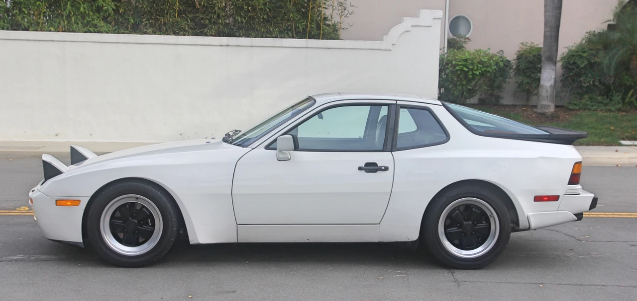 1986 Porsche 944 Turbo - Image 4 of 31