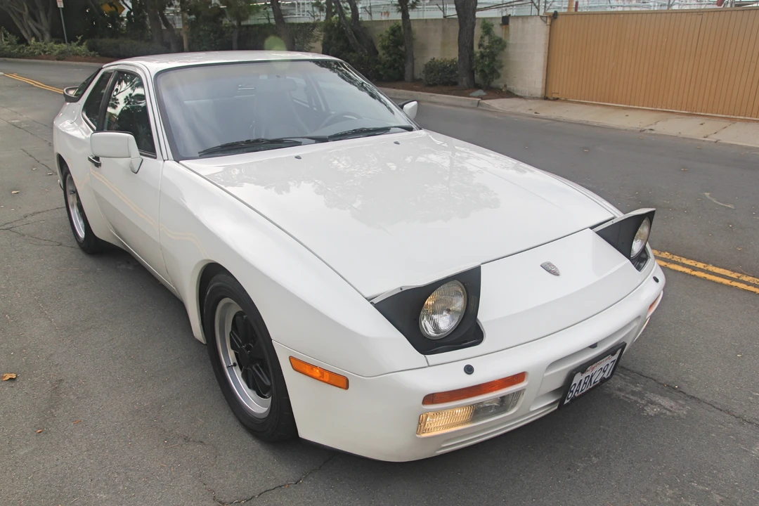 1986 Porsche 944 Turbo - Image 9 of 31