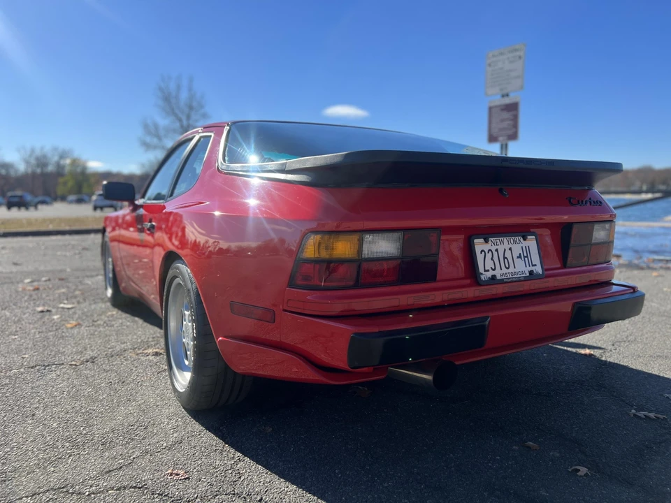 1986 Porsche 944 Turbo - Image 16 of 31
