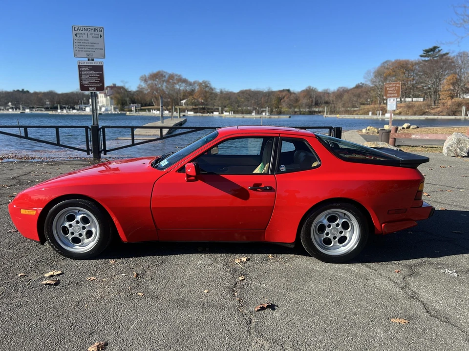 1986 Porsche 944 Turbo - Image 13 of 31
