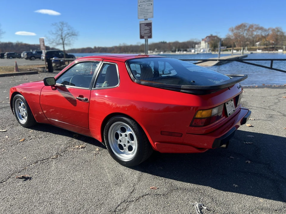 1986 Porsche 944 Turbo - Image 15 of 31