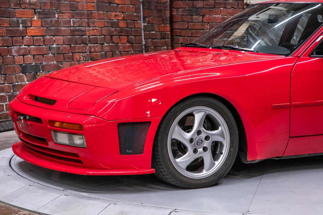 1986 Porsche 944 Turbo - Image 2 of 31