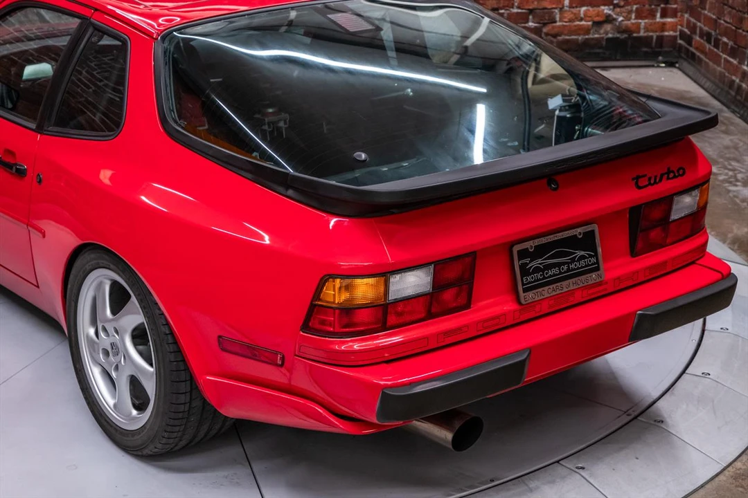 1986 Porsche 944 Turbo - Image 7 of 31