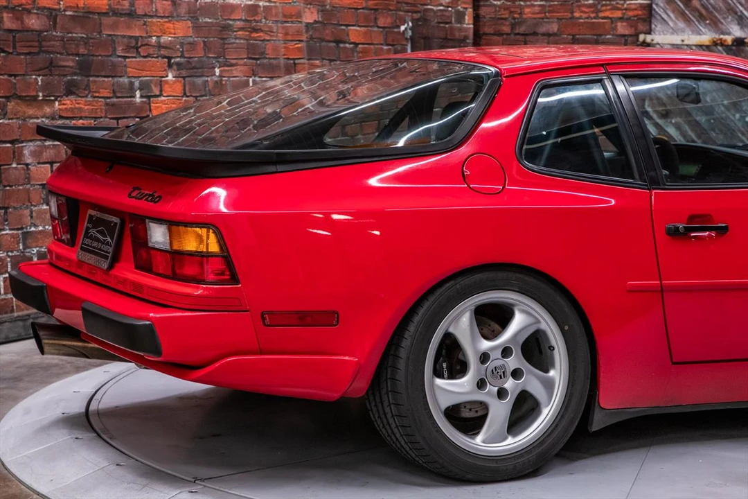 1986 Porsche 944 Turbo - Image 10 of 31