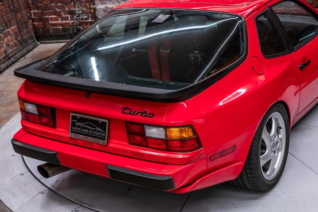 1986 Porsche 944 Turbo - Image 11 of 31