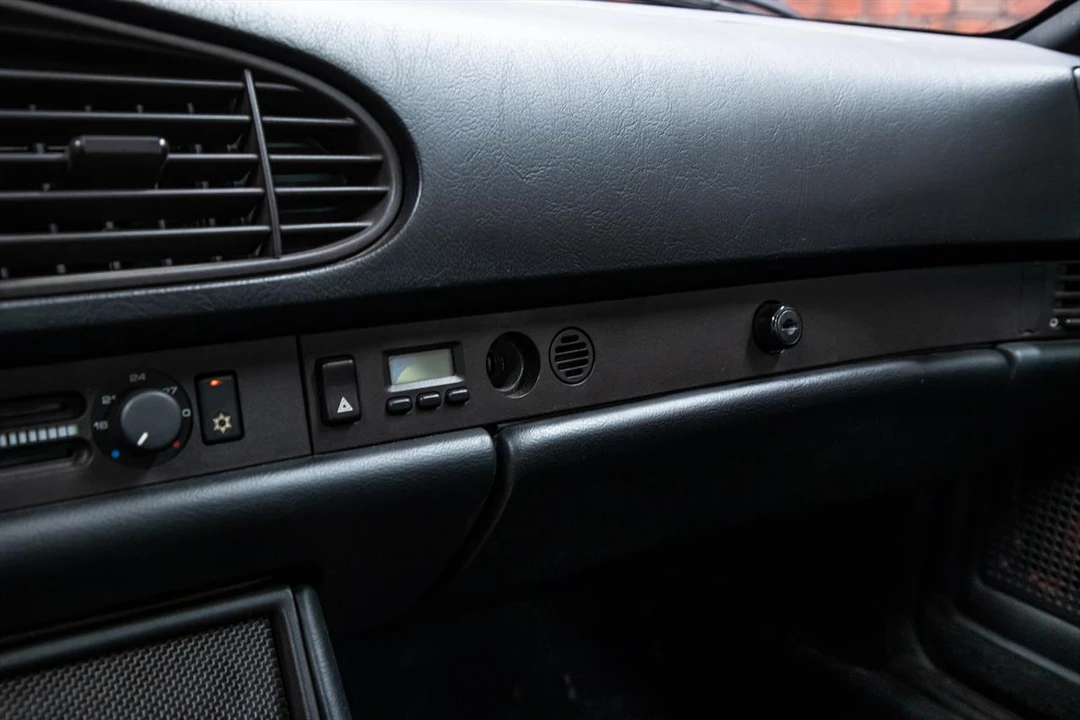 1986 Porsche 944 Turbo - Image 25 of 31
