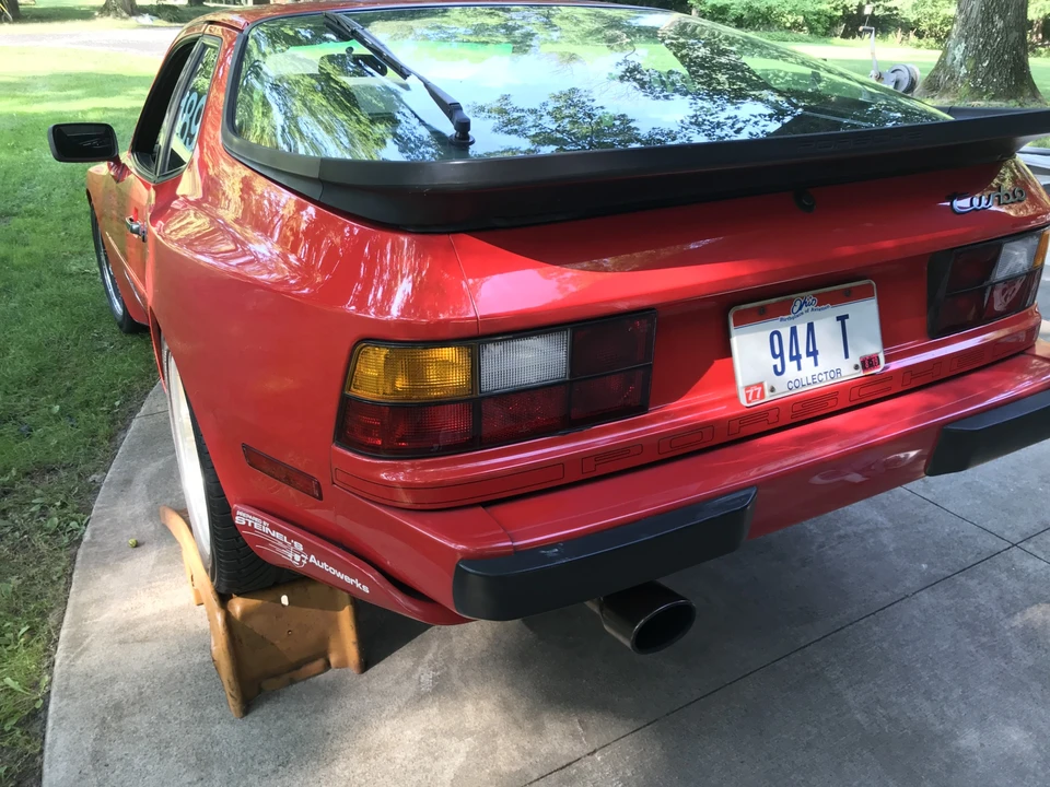 1986 Porsche 944 Turbo - Image 9 of 31