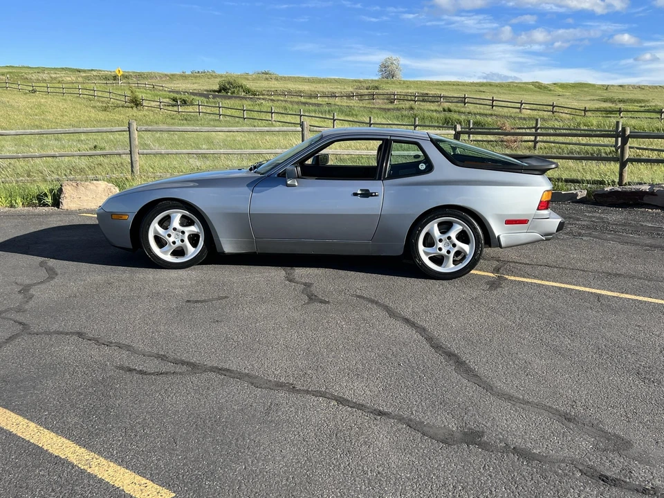 1986 Porsche 944 Turbo - Image 10 of 31