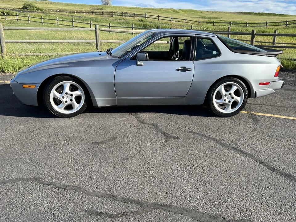 1986 Porsche 944 Turbo - Image 11 of 31