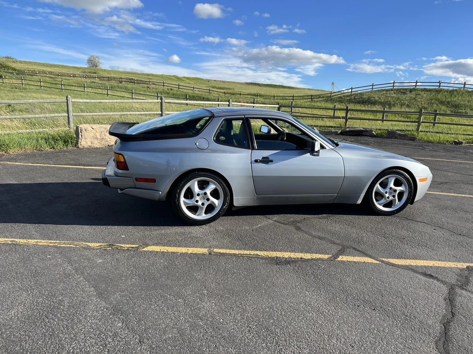 1986 Porsche 944 Turbo - Image 21 of 31