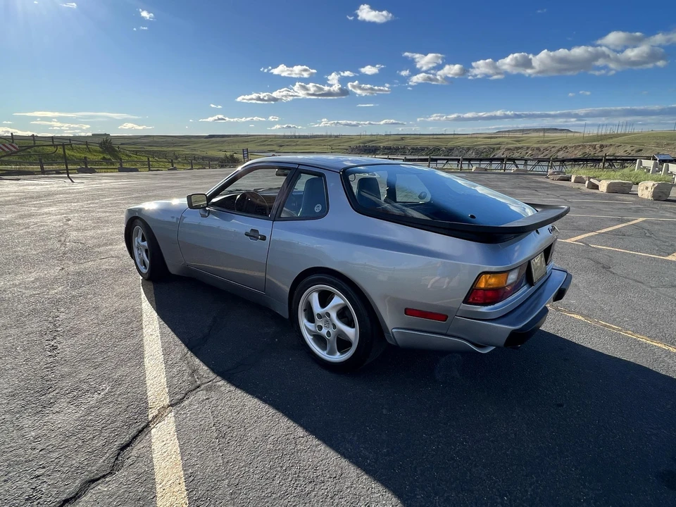 1986 Porsche 944 Turbo - Image 14 of 31