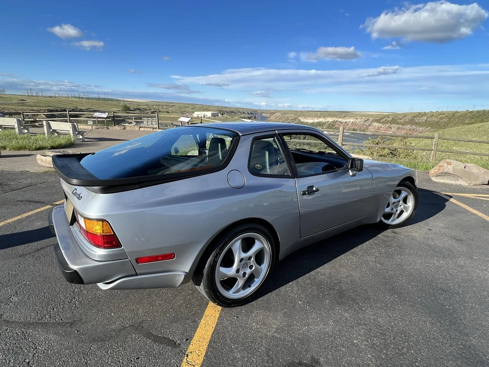 1986 Porsche 944 Turbo - Image 17 of 31