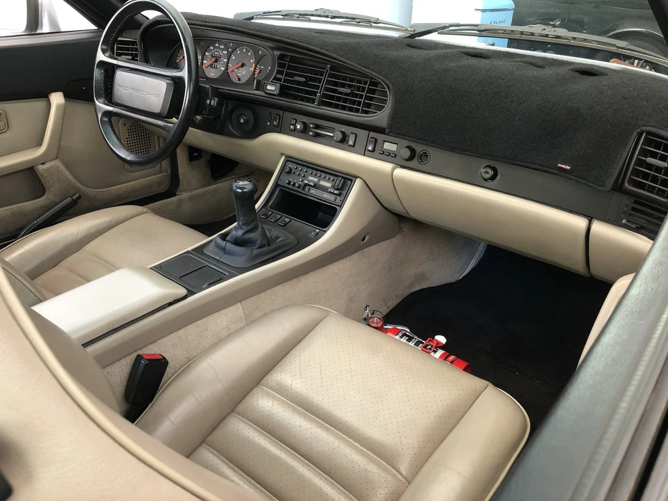 1986 Porsche 944 Turbo - Image 26 of 31
