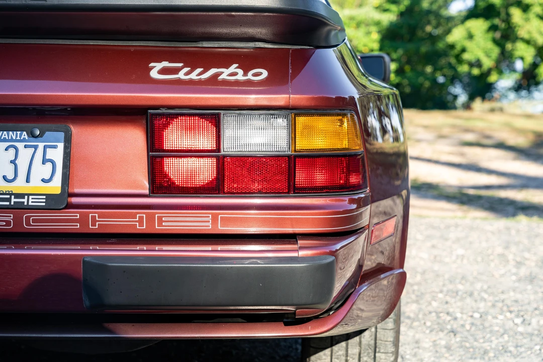 1986 Porsche 944 Turbo - Image 24 of 31