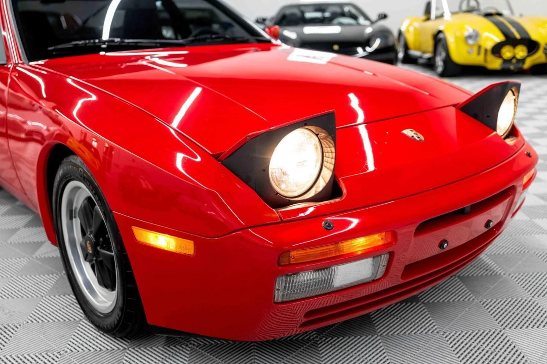 1986 Porsche 944 Turbo - Image 13 of 31