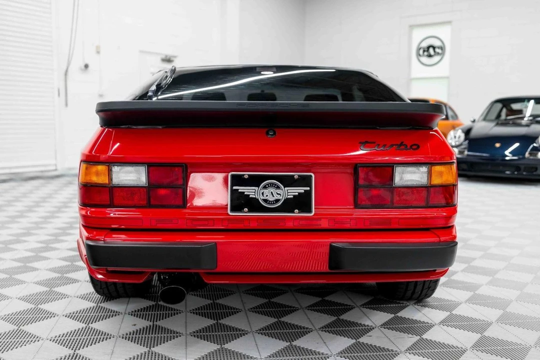1986 Porsche 944 Turbo - Image 9 of 31