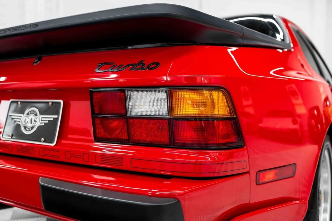 1986 Porsche 944 Turbo - Image 25 of 31