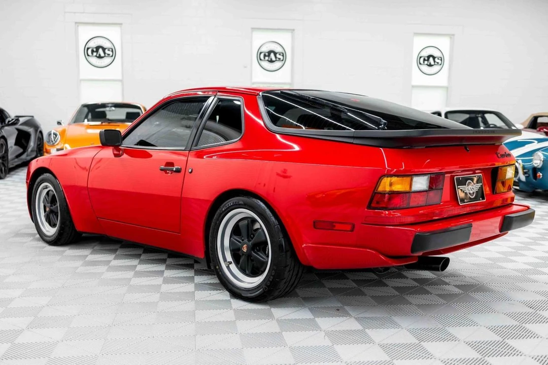1986 Porsche 944 Turbo - Image 10 of 31
