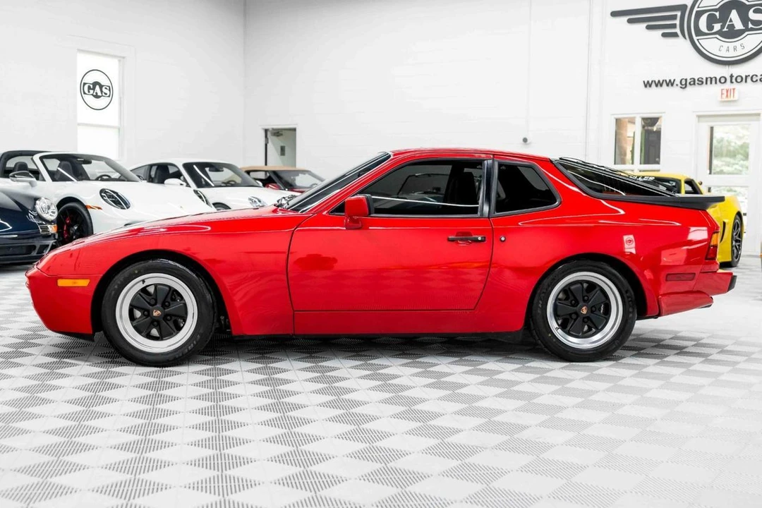 1986 Porsche 944 Turbo - Image 11 of 31