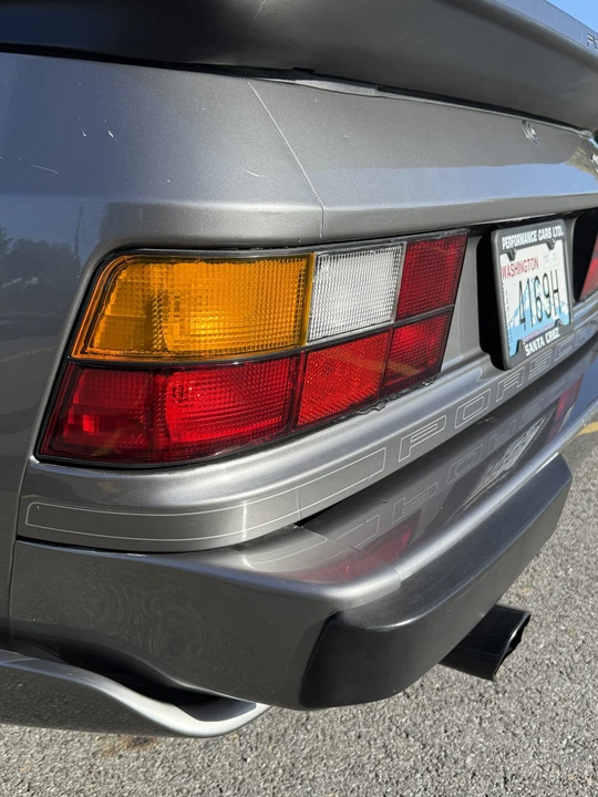 1986 Porsche 944 Turbo - Image 23 of 31