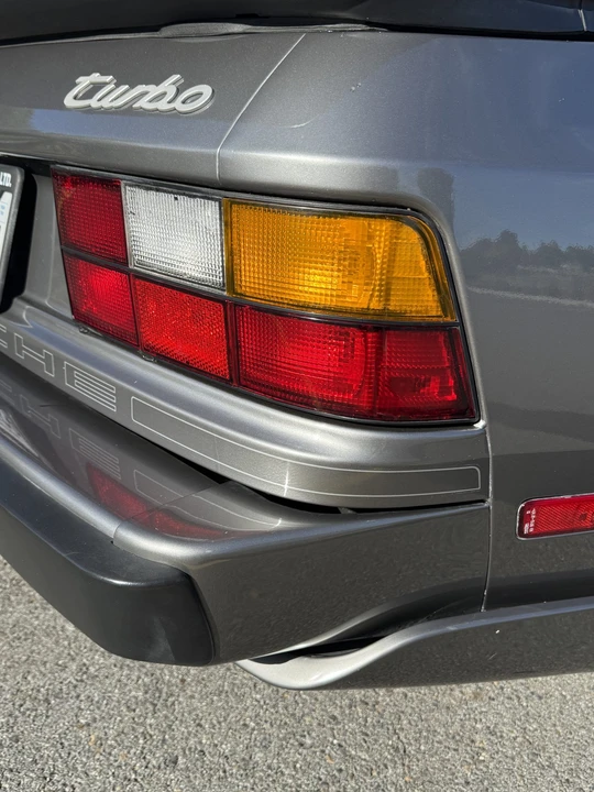 1986 Porsche 944 Turbo - Image 24 of 31