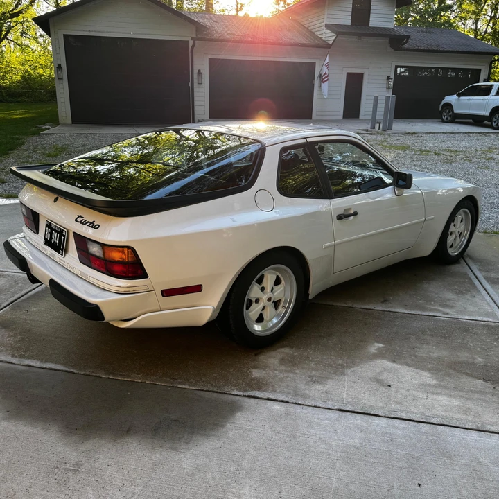 1986 Porsche 944 Turbo - Image 18 of 31