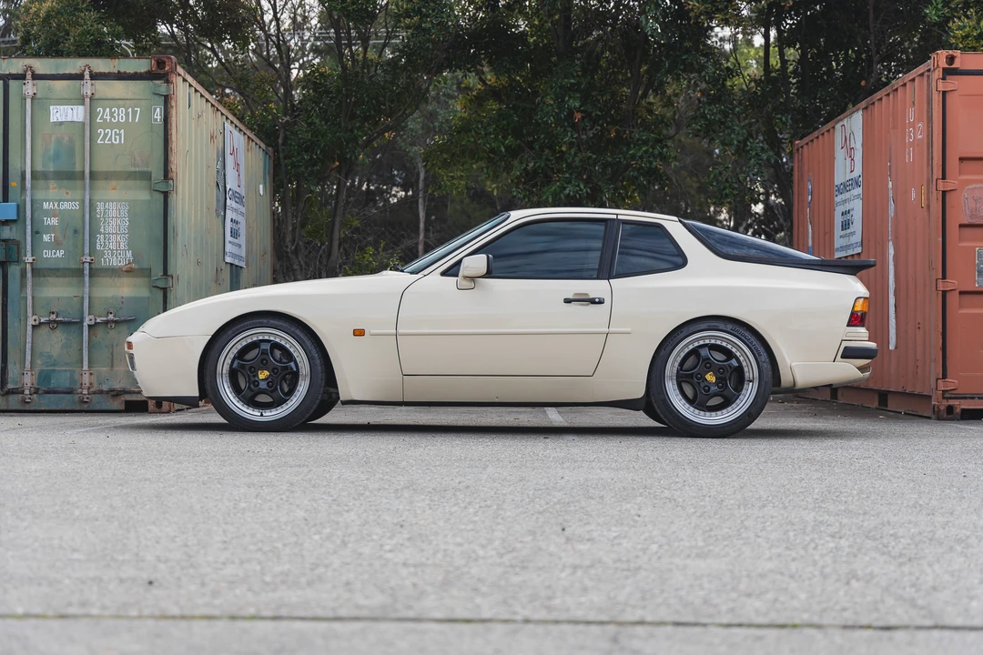 1986 Porsche 944 Turbo - Image 12 of 31