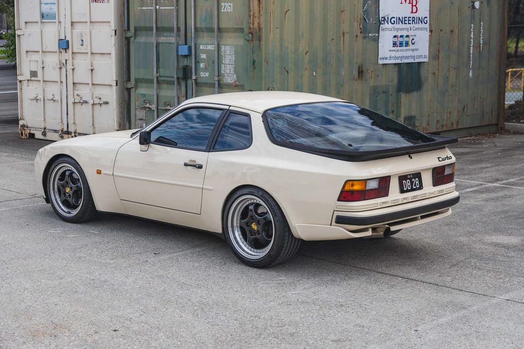 1986 Porsche 944 Turbo - Image 21 of 31