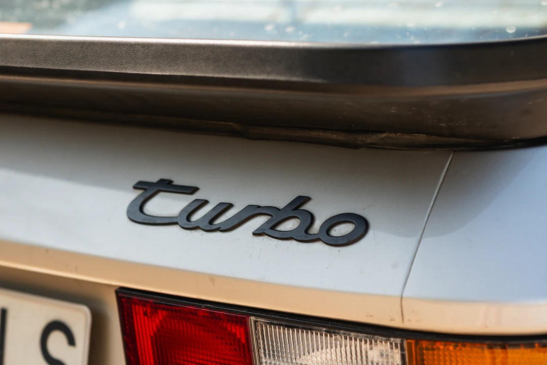 1986 Porsche 944 Turbo - Image 19 of 31