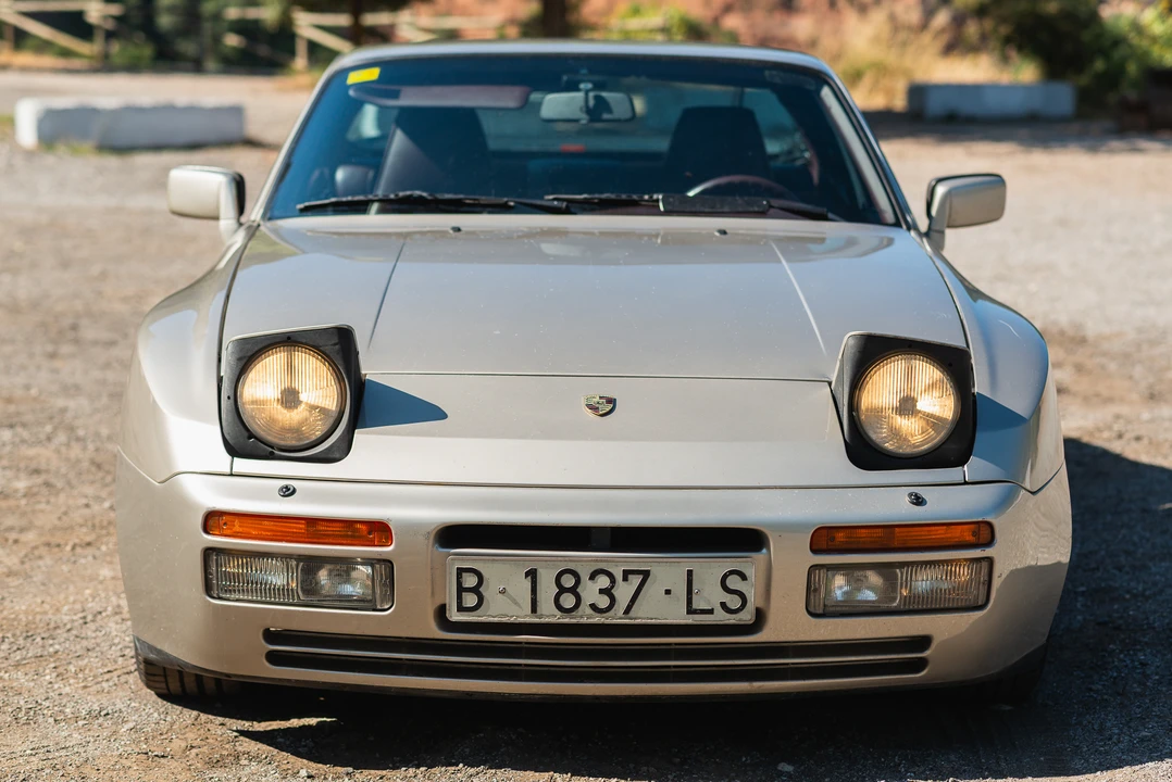 1986 Porsche 944 Turbo - Image 2 of 31