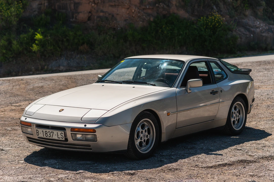 1986 Porsche 944 Turbo - Image 9 of 31
