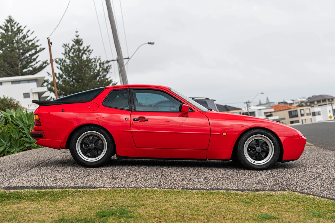 1986 Porsche 944 Turbo - Image 8 of 31