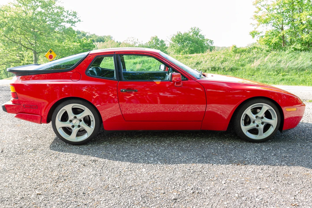 1986 Porsche 944 Turbo - Image 14 of 31